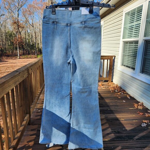 New NWT Risen High Rise Wide Leg Flare Jeans Women’s Size 15 / 32 Stretch - Picture 2 of 9